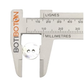 Akoya Natural Shell Buttons in Mother of Pearl Various Sizes Made and Shipped from Spain