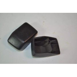 GM Windshield Wiper Arm Ramp Lot of 2 Part# 10091285