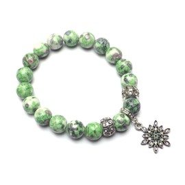 Damenarmband aus weißen Jadeperlen, grün und schwarz getönt und sternförmig mit Kristallen