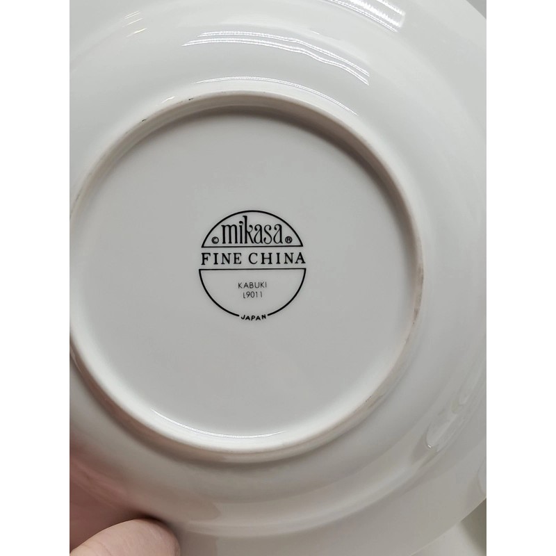 Mikasa - Fine China KABUKI L9011 5 Piece Place Setting