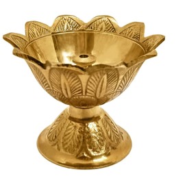 Small Diya Deepak Diya Puja Item Religious Brass Oil Lamp for Pooja Indian Traditional Festival New Year Decoration Diya Lighting Accessories Gift Items Pooja Kit Lanterns Lamps(Size:-2")(Golden)