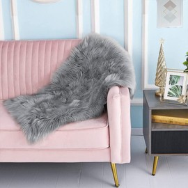 Latepis Super Suave Gris Alfombra Piel De Oveja De Piel Artificial 60x90 cm Lavable Tapetes Para Sala Peludo Alfombras Para Sala De Dormitorio, Tapete Para Bebe, Alfombras Para Recamara, Decoracion Hogar, Mas Color, Rectángulo
