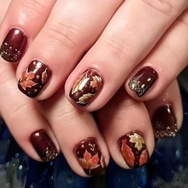 LWTZLW Maple Leaf Press on Nails Short Square False Nails Red Maple Leaf Full Cover Glue on Nails Glitte Coffin Acrylic Fake Nails Glossy Artificial Nail Reusable for Women