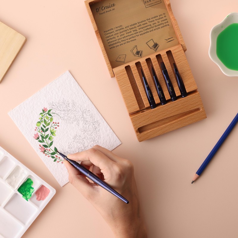 Pan Art Watercolour Brush Set No. 04-08 in Wooden Box