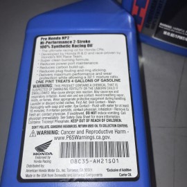 Honda HP2 Hi-Performance 2-Stroke 100% Synthetic Racing Oil, (2 Pints)