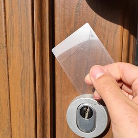 Opening Door with Card: Flexacard® | Compact Opening Cards for Doors | Original | Pack of 2 | Door Opening Tool | Practical Door Opening Cards | Special Plastic | Reusable