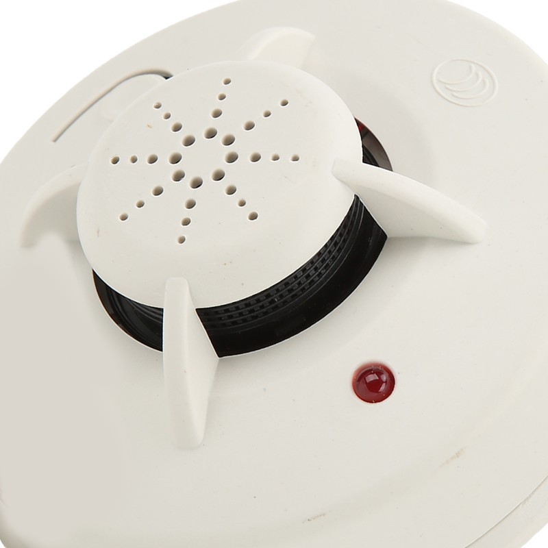 Smoke Alarm Battery Operated LED Indicator Quick Response Dustproof 360°