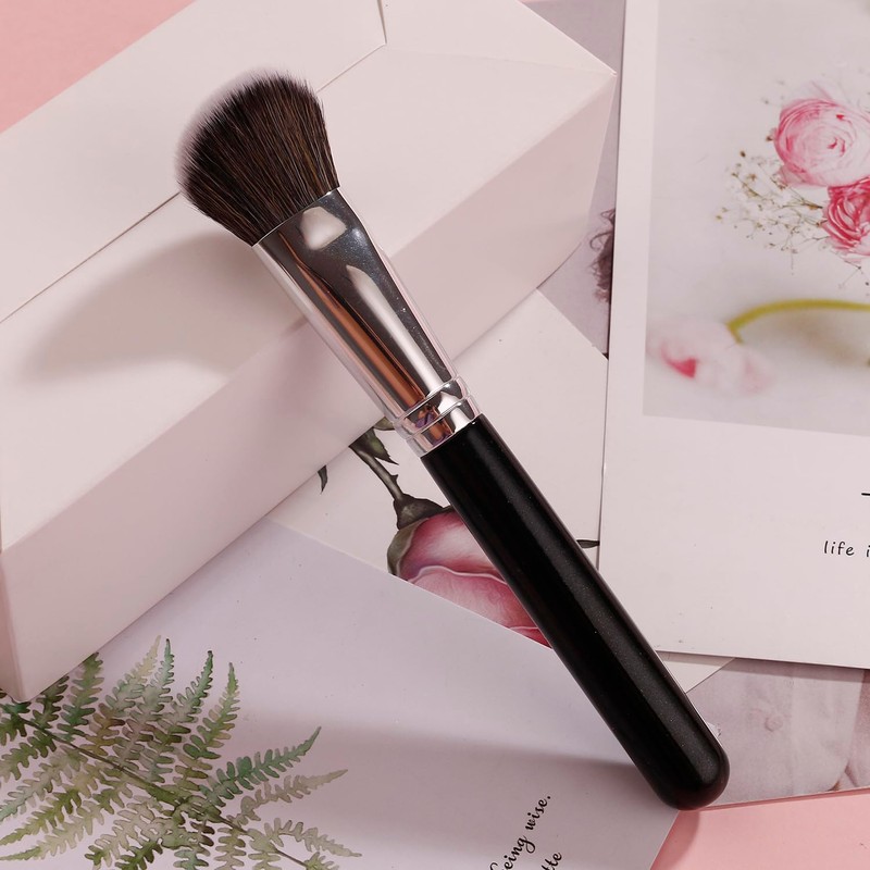 IPRESTA Flat Angled Foundation Brush with Black Wooden Handle foundation