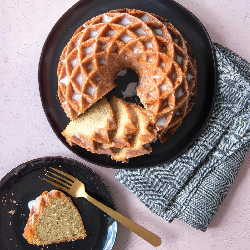 Nordic Ware Jubilee Bundt, 10 Cup, Gold