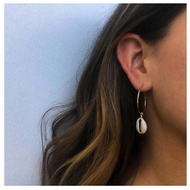 Inilbran Boho Sea Shell Drop Dangle Earrings Gold Kauri Huggie Hoop Earrings Large Hollow Circle Pendant Earrings Vintage Beach Cowrie Shell Large Circle Earrings Jewellery for Women and Women, Alloy