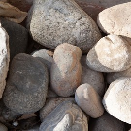 Spare Key Hider Rock - Easily Hide a Key Outside with This Real-Looking Stone Design, Perfect as Key Hiders Outside for Your Garden or Yard (Brown)
