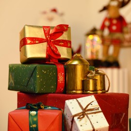 Christmas Bells,Vuskly Gold Bells Metal Vintage Bells with Jute Rope, Christmas Bells for Decoration,Perfect for Doors, Windows, Living Rooms, Christmas Trees, Wreaths, Gardens, etc-3 PCS