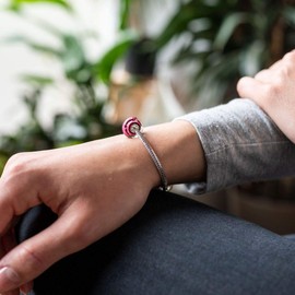 MATERIA by Matthias Wagner Glass Bead Swirl Pink Red Glitter - Charm Pendant Waves for Bracelet with Silver Sleeve 482, Glass, Crystal