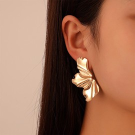 Inilbran Punk Exaggerated Flower Earrings Gold Flower Studs Earrings Vintage Metal Flower Earrings Irregular Flower Earrings Jewelry for Women and Girls