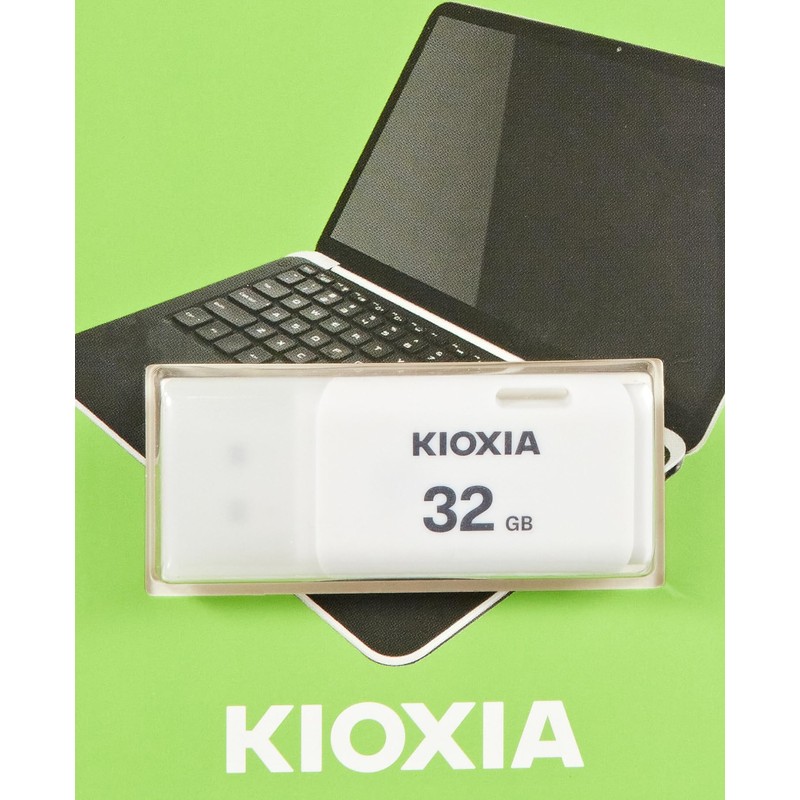 KIOXIA USB 2.0 32GB White Cap