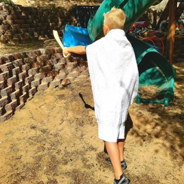 Adventure Awaits! Wooden Toy Sword for Kids | 2 Pack | Scimitar Style Sword of Middle Eastern and Asian Style | Lightweight and Durable for Imaginative Kids | Set of 2