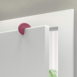 reer Swabian Child Safety Expert Finger Clamp Door Stopper - Berry Red
