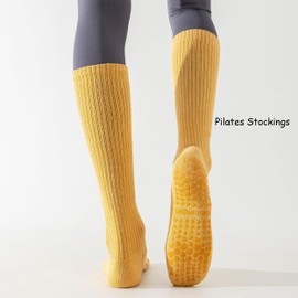 Grip Pilates Socks for Women, Yoga Socks with Grips Non Slip Grippy Pilates Stockings for Barre Reformer Hospital Home (CA/US, Alpha, One Size, Regular, Regular, 4)