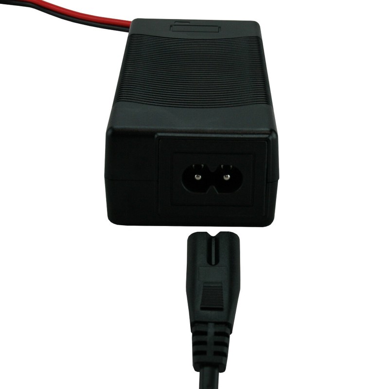 banshee 12v - 14.6v 25W 3A LiFePO4 Battery Charger Maintainer