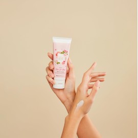 Sabai Aromu Hand Cream Thai Rose Scent