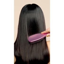 Tangle Teezer The Ultimate Detangler Chrome Hairbrush | For Wet & Dry Hair | Detangles All Hair Types | Reduces Breakage, Eliminates Knots | Two-Tiered Teeth & Comfortable Handle | Mauve Copper