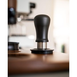 Normcore 53.3mm Espresso Tamper V5, Spring-loaded Coffee Tamper with Titanium Coating Flat Base, 6-Pressure Adjustment, Compatible with 54mm Breville Sage Portafilter, Black