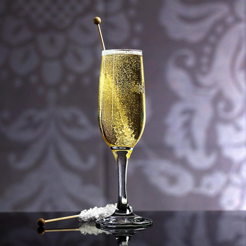 bar@drinkstuff Essence Champagne Flutes 7.7oz / 220ml - Pack of