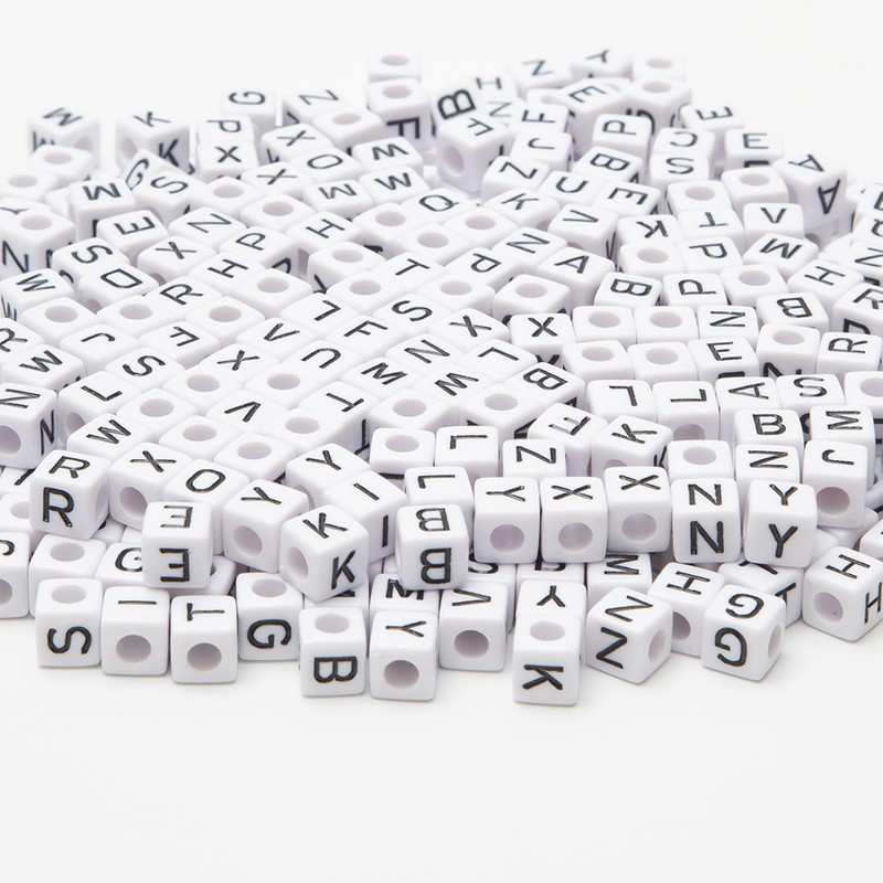 Baiinjiene 300pcs Large Square Letter Beads Acrylic A-Z Big Cube