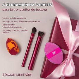 Real Techniques Merry Must-Haves - Juego de 4 brochas y esponjas para base, mejillas y polvo, relleno de medias, regalo para ella, última intervensión