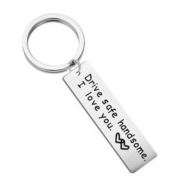 Yuiturt Drive Safe Keyring, Silver Couple Keychain, I Love You Drive Safe Pendant, Perfect Passed Driving Test Gift for Boyfriend or Husband, Unique Keychain for Bag or Souvenir