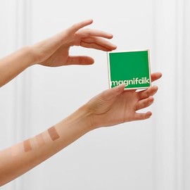 Magnifaik We Want Sun! - Polvo bronceador con mantequilla de mango y aceite de coco, maquillaje facial para un brillo natural, bronceador vegano, Río, 0.44 onzas