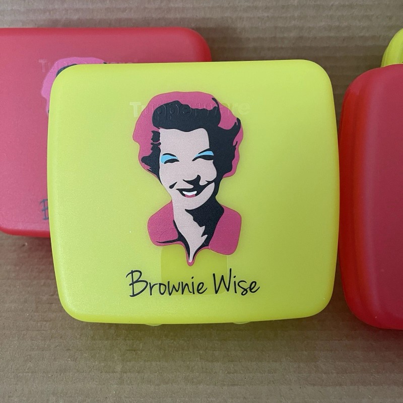 Tupperware Sandwich Keeper (Set of 4) Brownie Wise Red Yellow