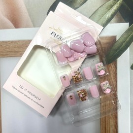 Press on Nails Short Square Nails White French False Nails Artificial Acrylic Nails Metal Butterfly Rhinestones Design Fake Nails Full Cover Reusable Coffin Nails Glue on Nails for Women 24Pcs