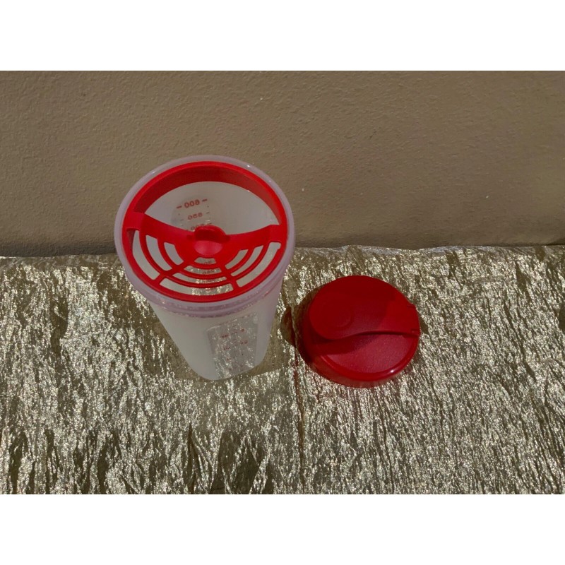 New UNIQUE Tupperware Quick Shake Shaker Blender Bright Red Color