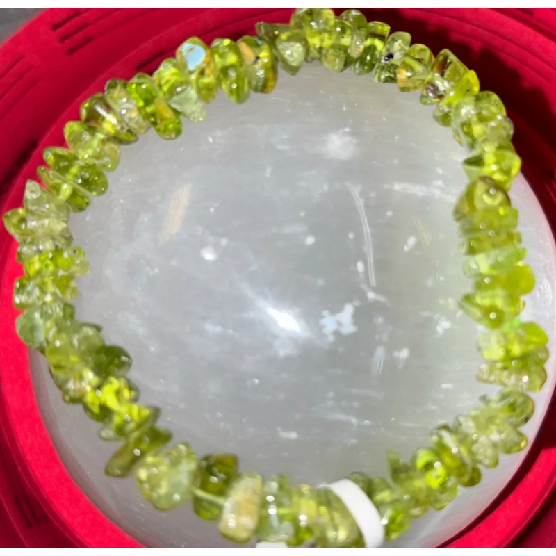 Unbranded peridot chip bracelet