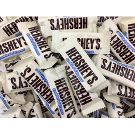 HERSHEY'S Cookies 'n' Crème Snack Size Bars, Treats Bars (Pack of 2 Pounds)