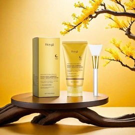 Kojic Acid & Turmeric Peel-Off Mask | Hydrating & Moisturizing Facial Mask with Brush | Skin Care for Women & Men | Brightening, Smooth Face Treatment