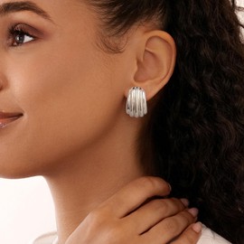 HESSAWELL Chunky Silver Textured Vintage Earrings for Women Trendy Minimalist Large Chunky Vertical Stripe Studs Earrings for Women Ladies Fashion Jewelry