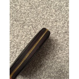 Grains & Tan Crescent Genuine Leather Purse Wallet Black