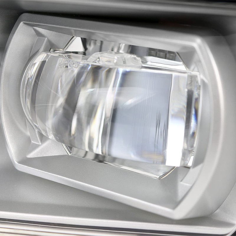 Spec-D Tuning Chrome LED Fog Lights + Built-In LED Bulbs