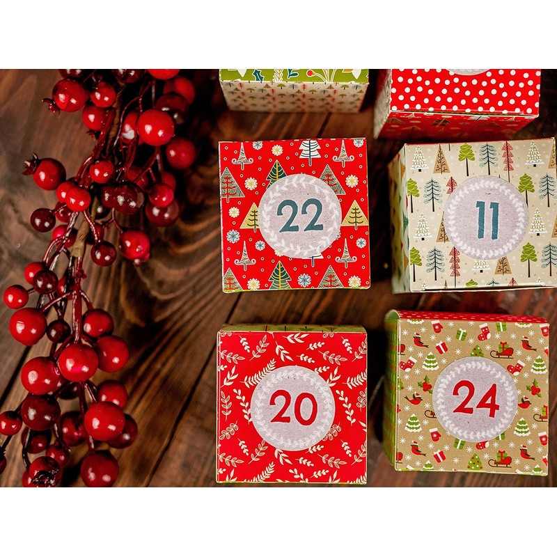 Papierdrachen 24 Advent calendar boxes - red green beige design
