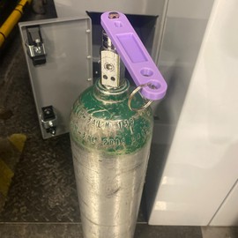 EMS Medical Oxygen Wrench – Durable & Lightweight Oxygen Tank Wrench for Paramedics, Nurses & Healthcare Pros (Pure White)