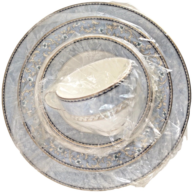 Noritake Alsatia New Lineage 5PC Place Setting Bone China 4758