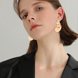 YISXVD Chunky Waterdrop Petal Flower Stud Earrings for Women Geometric Teardrop Dangle Earrings Trendy Statement Earrings Jewelry, Large, Metal, No Gemstone