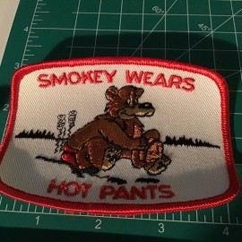 n/a Smokey Wears Hot Pants Patch - vintage 2436