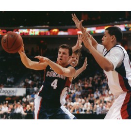 KEVIN PANGOS GONZAGA BASKETBALL 8X10 SPORTS ACTION PHOTO (W)