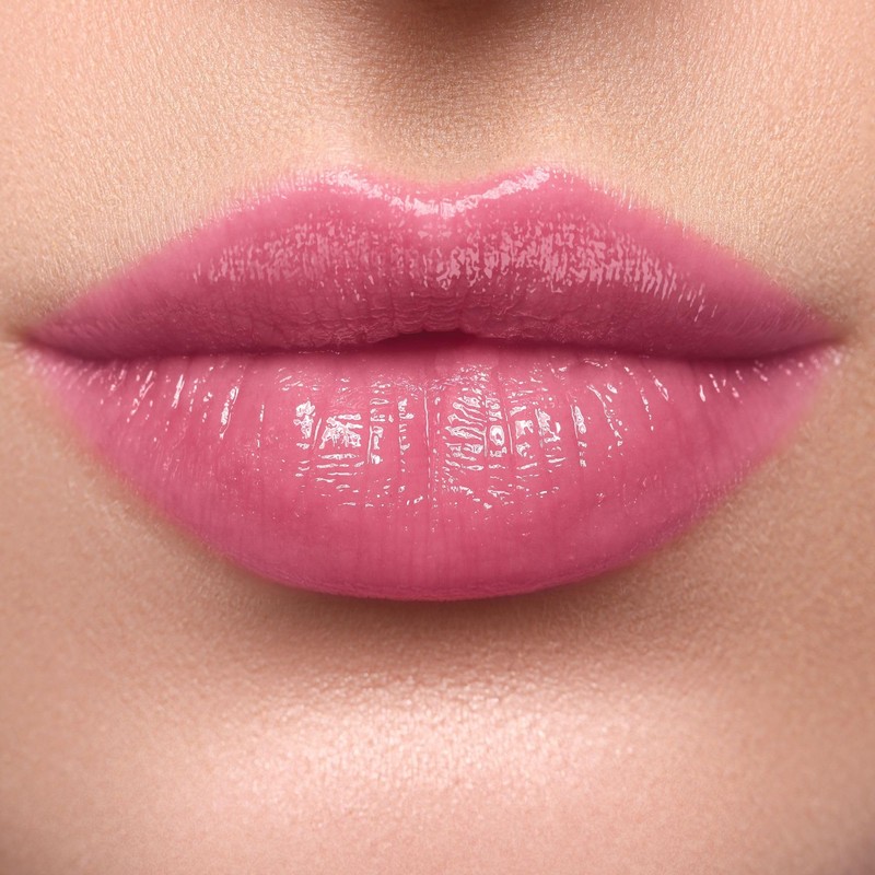 WYCON Cosmetics Hydrasheer Glossy Lipstick, Glossy Lipstick, Soft and Comfortable