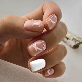 Summer Short Press on Nails,White Seagull on the Beach Design Fake Nails,Glossy Square Full Cover False Nails,Reusable Acrylic Artificial Nails for Women Daily Wear Manicure,Natural Stick on Nails