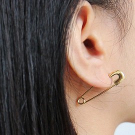 Safety Pin Earrings for Women Teen Girls Punk Goth Safety Pin Cartilage Earrings Minimalist Hoop Earrings Jewelry Gifts