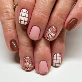 Autumn Press on Nails Short Square Fake Nails with Flower Lines Designs Pink Nails Press ons Glossy Glue on Nails Brown Acrylic Nails Full Cover False Nails White Stick on Nails for Women 24Pcs